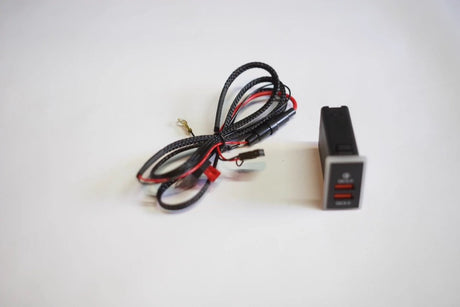 toyota landcruiser lc100 usb PD fast charging port