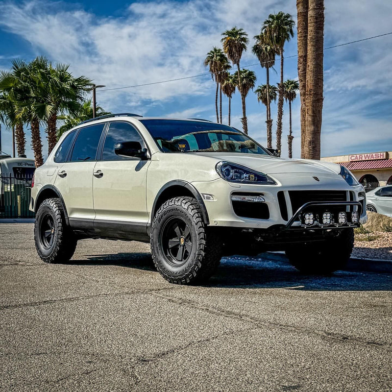 @lost.art.racing classic fuch wheels on lifted cayenne 957 gts