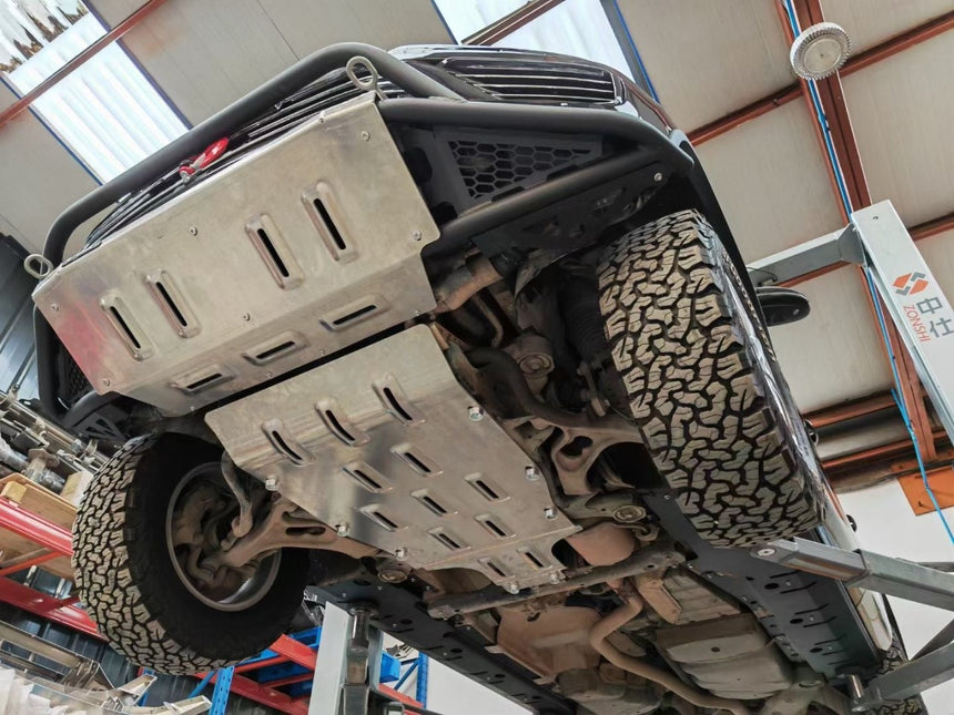 Akioverland VW Touareg with engine skid plate